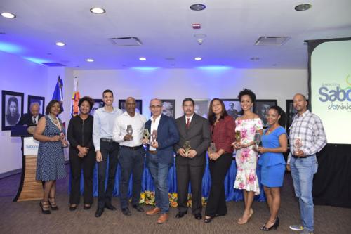 FSD entrega Premios Nacionales de Periodismo y Literatura Gastronómica