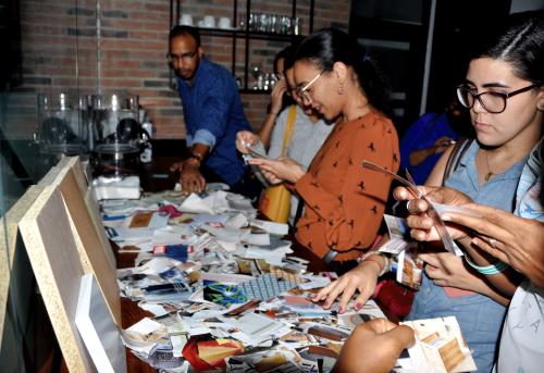 Imparten taller "Diseño de espacios para niños con autismo"