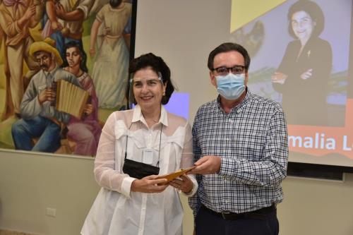 "Un pueblo unido por la fe" es premiado en XVI edición de los Premios de la Crítica