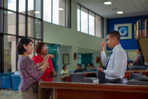 Popular y CONADIS incrementarán inclusión bancaria de personas con discapacidad