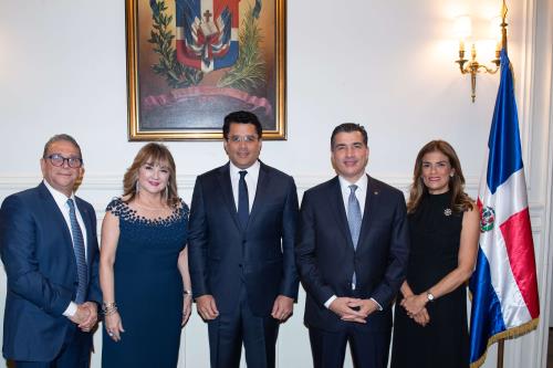 Popular y Embajada dominicana en Francia agasajan delegación oficial y hoteleros presentes en Top Resa 2022