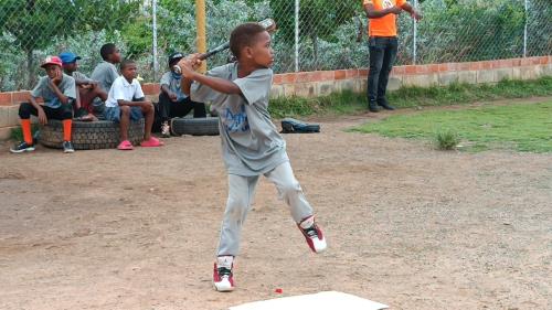 Bajo el lema "El Deporte nos Une" URBE realiza campamento para niños, niñas y adolescentes de La Ciénega y Los Guandules