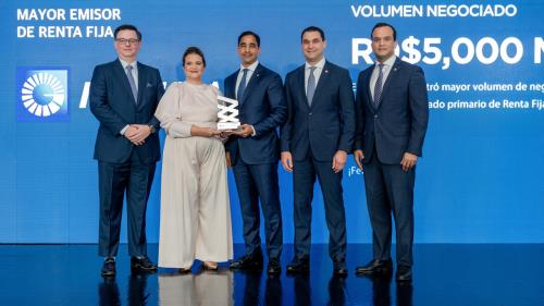 Banco Popular premiado como "Mayor emisor de renta fija" por la BVRD