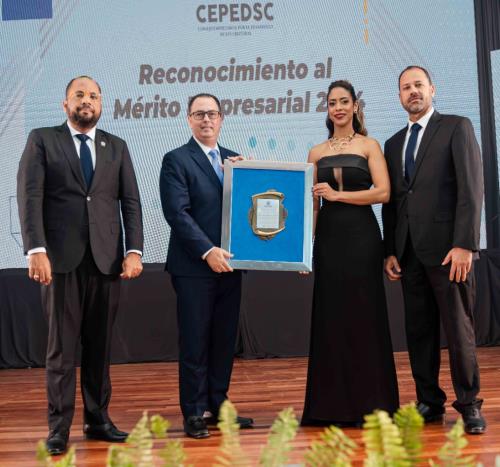 Banco Popular es reconocido por el Consejo Empresarial por el Desarrollo de San Cristóbal