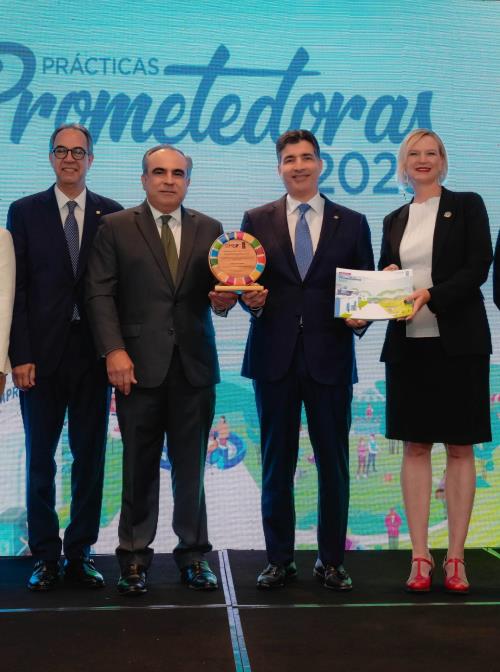 Popular recibe premio de "Prácticas prometedoras" por su iniciativa "Finanzas con Propósito"