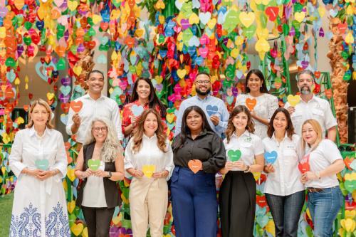 Árbol de la Esperanza de Ágora Mall impactará a más de 21,700 dominicanos en diferentes zonas del país
