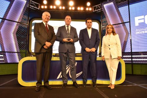 Popular recibe el reconocimiento "Transacción del Año" en el Foro de Inversión Turística 2025