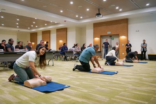 CEDIMAT y IRONMAN 70.3 Cap Cana realizan capacitación en RCP y soporte vital básico