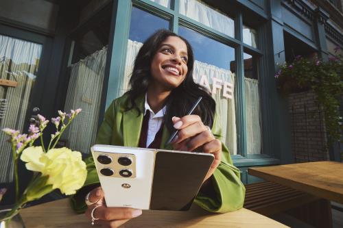 El motorola razr fold, el plegable que redefine la productividad y el entretenimiento, disponible en República Dominicana