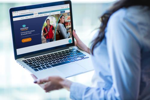 Popular ofrece 61 becas de estudio a través de su programa Excelencia Popular