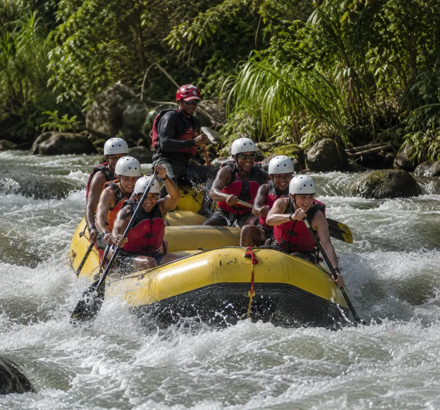 Rafting en Jarabacoa sobre el Río Yaque del Norte