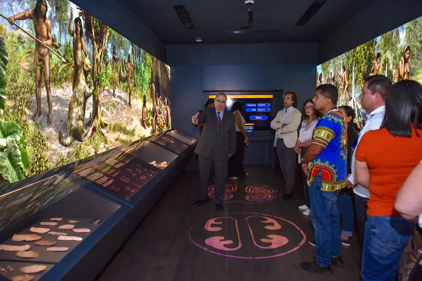 Ministros de Educación y Cultura centroamericanos visitan el Centro Cultural Taíno Casa del Cordón