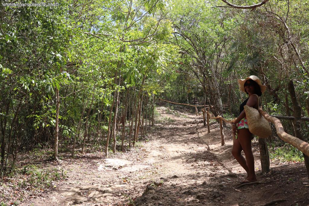 Balneario - Manantial Fuente de Oro en San Pedro de Macorís